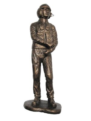 terrance-patterson-military-figures-sculptures-P276-helicopter-pilot-statue